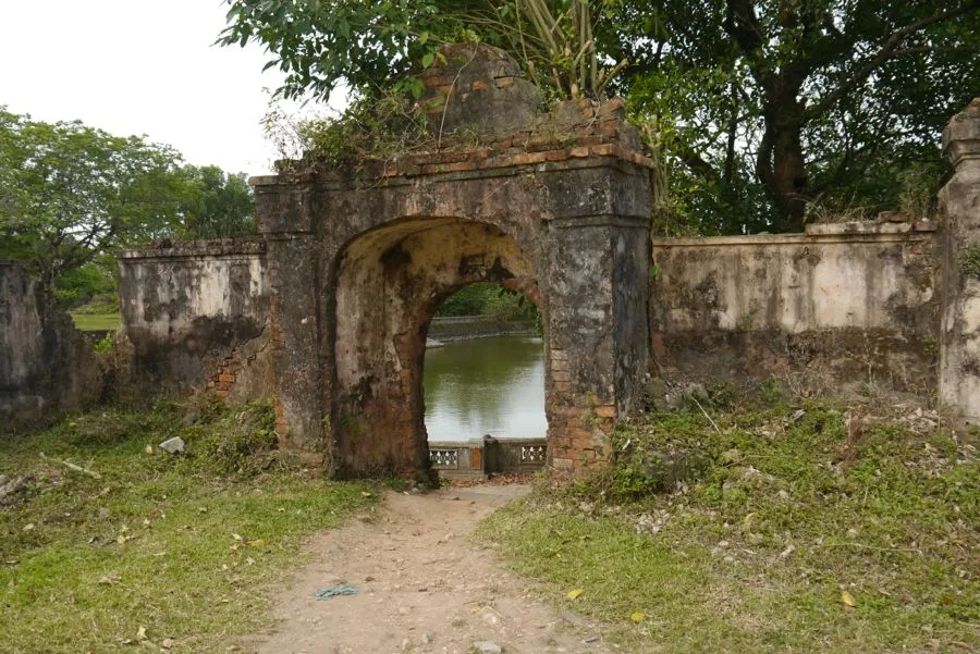 Hue, April 2012